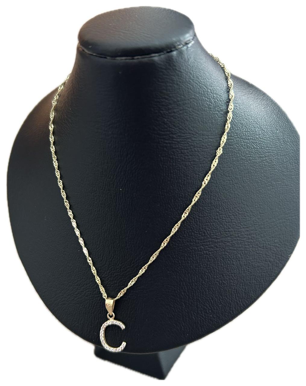 DIJE/PENDIENTE DE LETRA CON ZIRCONIA Y CADENA 10K "C"