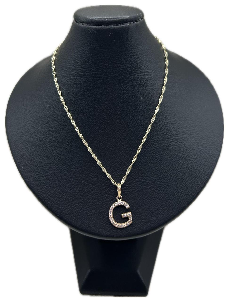 DIJE/PENDIENTE DE LETRA CON ZIRCONIA Y CADENA 10K "G"