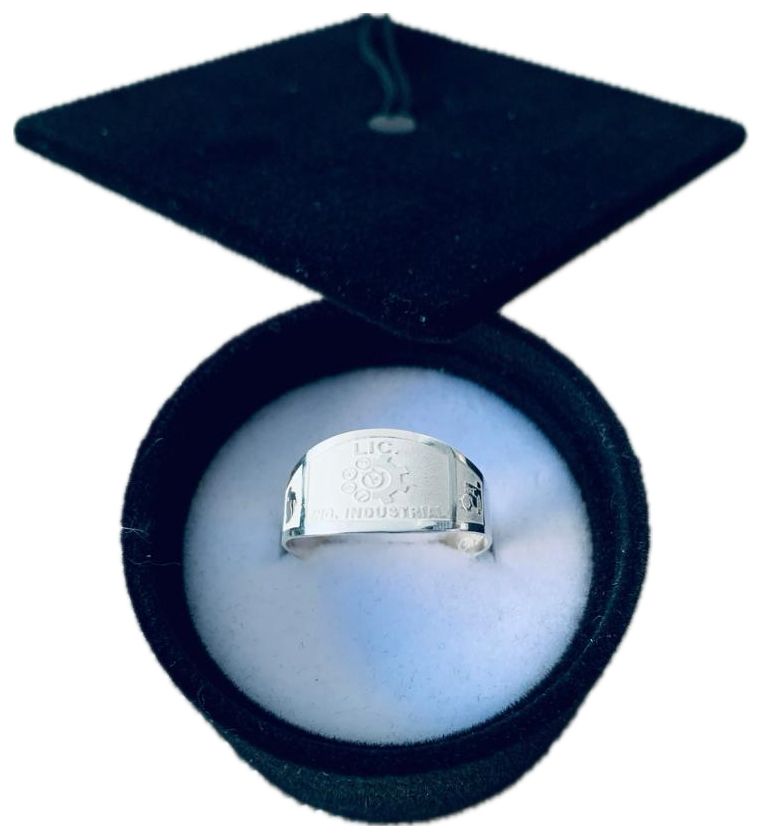 ANILLO DE GRADUACION DE PLATA "Ing. Industrial"