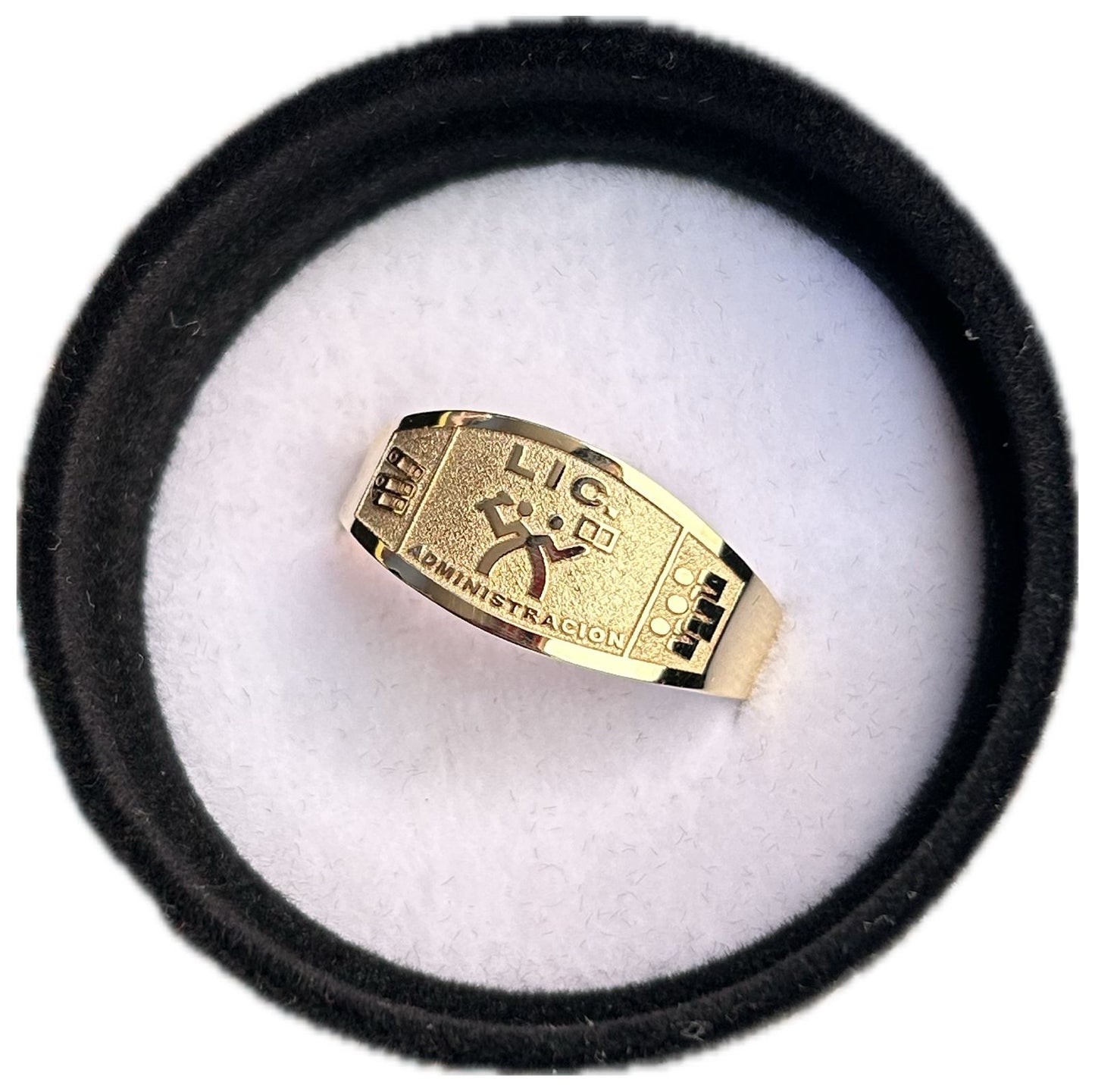 ANILLO DE GRADUACION 10K ADMINISTRACION