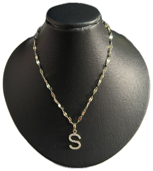 DIJE/PENDIENTE DE LETRA CON ZIRCONIA Y CADENA 10K "S"